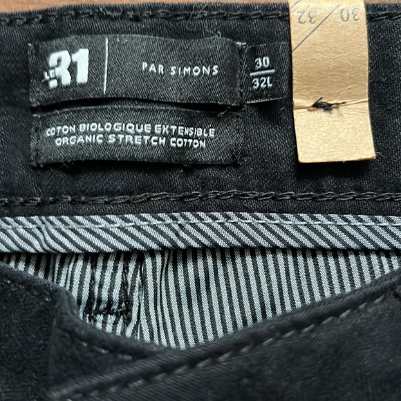 Woman’s Black Jeans Size 30/32 - Picture 2 of 4